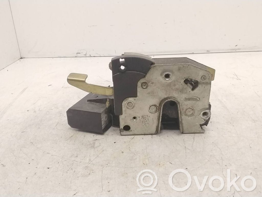 BMW 5 E34 Front door lock 