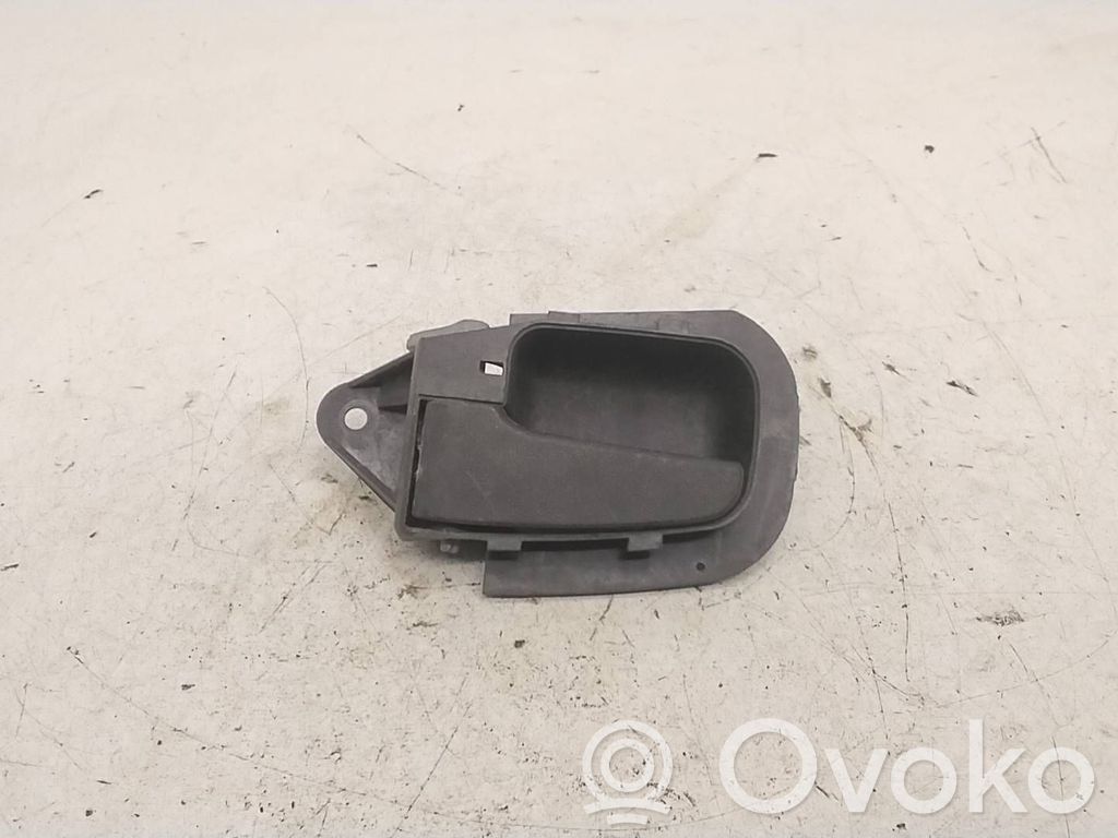 Manecilla interna puerta delantera   51211977539
