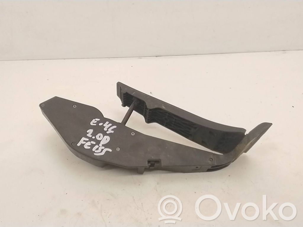 Accelerator throttle pedal   6762481,060902,25916010