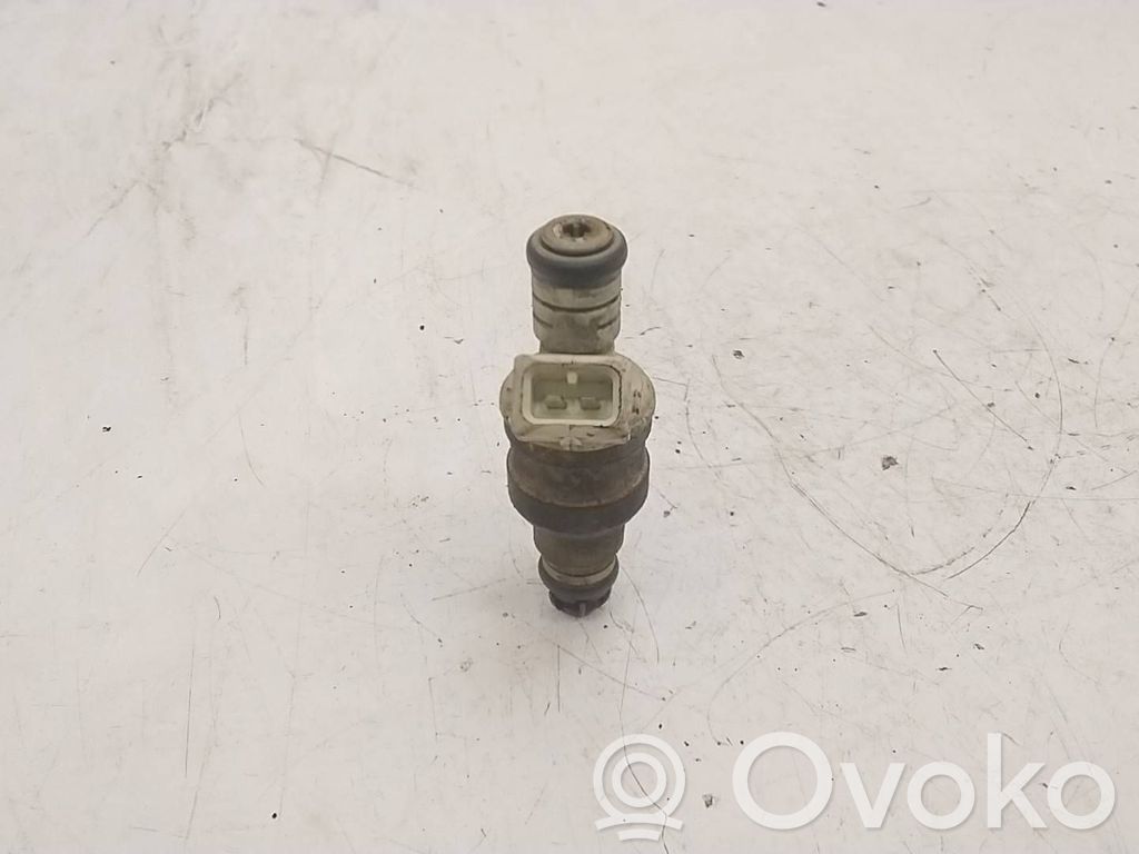 BMW 5 E34 Injector combustibil 