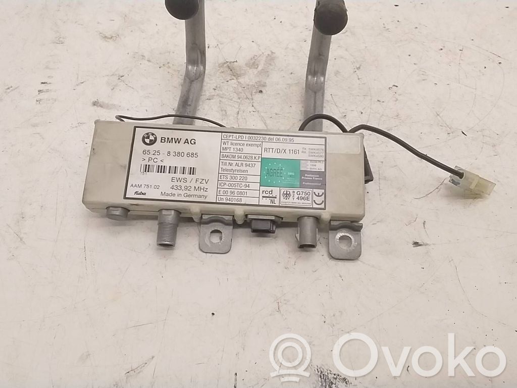 BMW 7 E38 Antenos stiprintuvas 