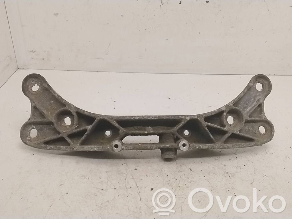 BMW 7 E38 Gearbox mounting bracket 