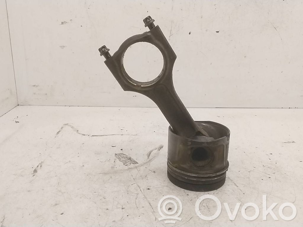 Piston with connecting rod   0840BB