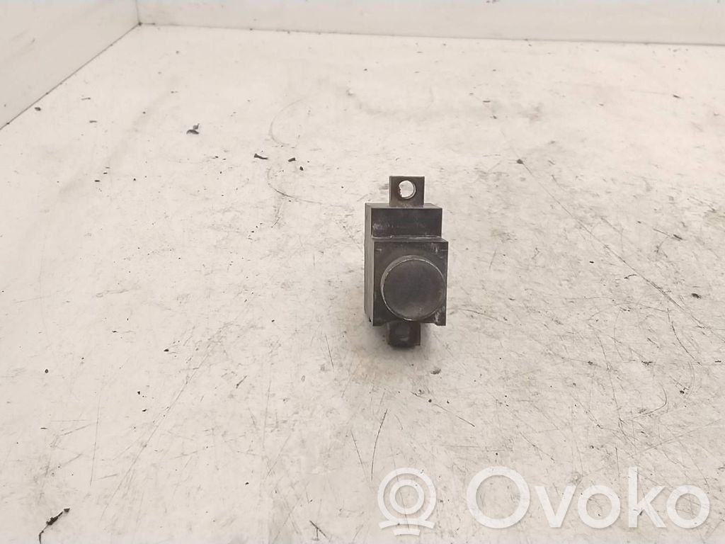 BMW 7 E65 E66 Tailgate release/open handle 