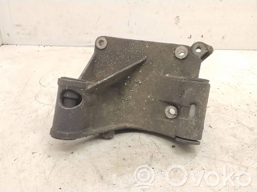 BMW 3 E30 Generator/alternator bracket 
