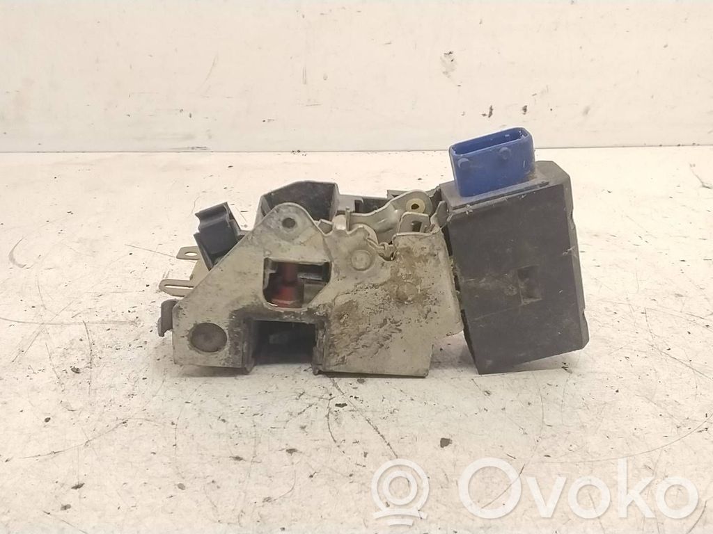 BMW 3 E36 Încuietoare ușă spate 
