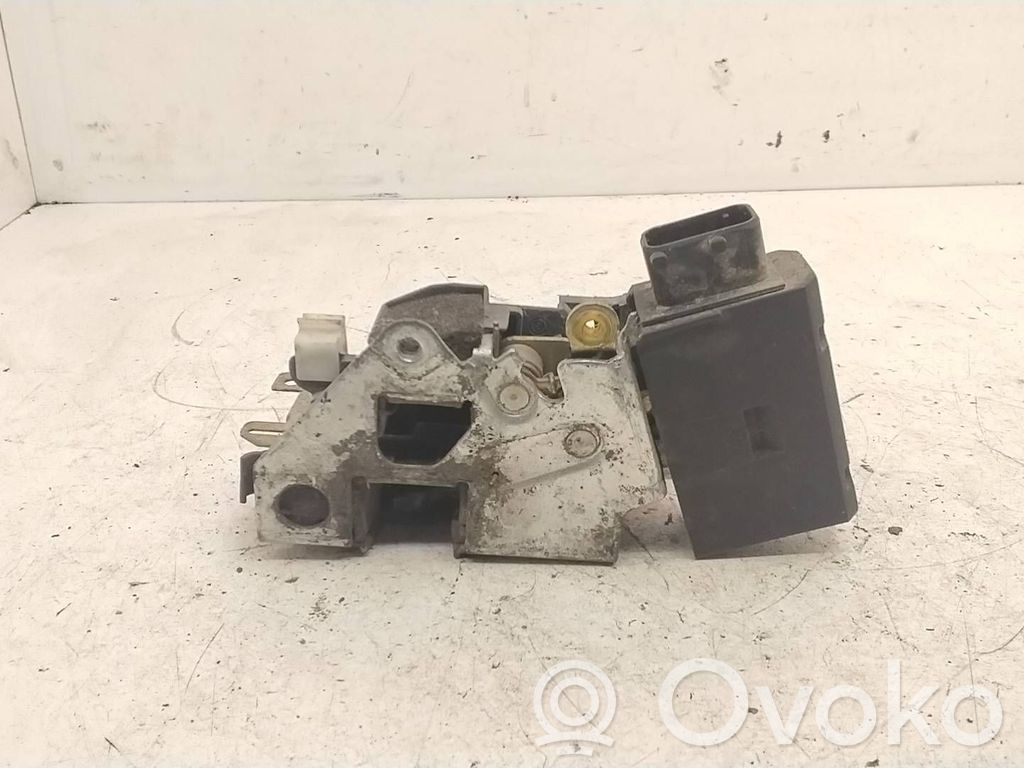 Etuoven lukko   8122418