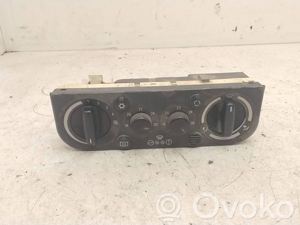 BMW 3 E36 Climate control unit 