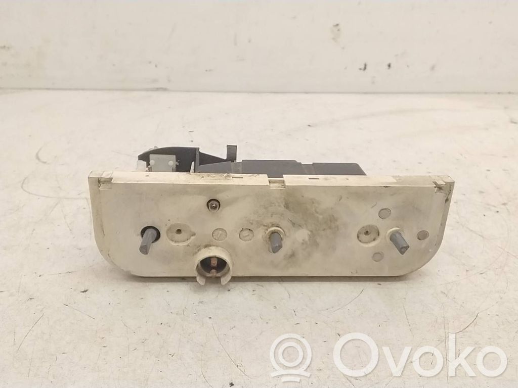 BMW 3 E36 Centralina del climatizzatore 