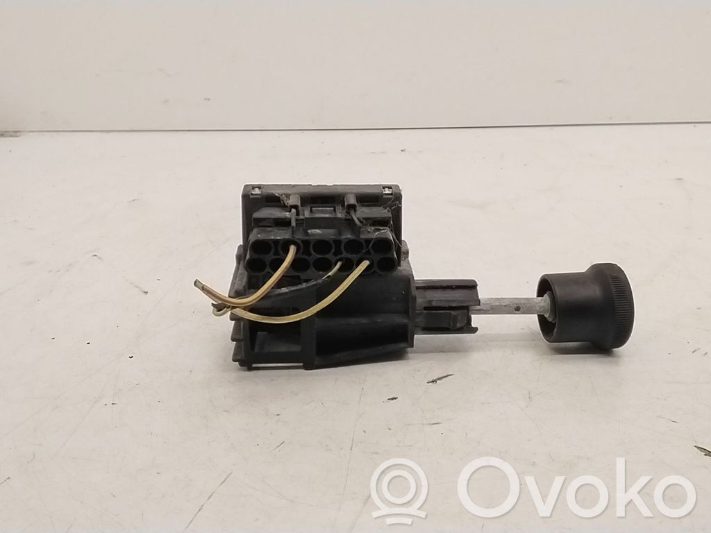 Fog light switch