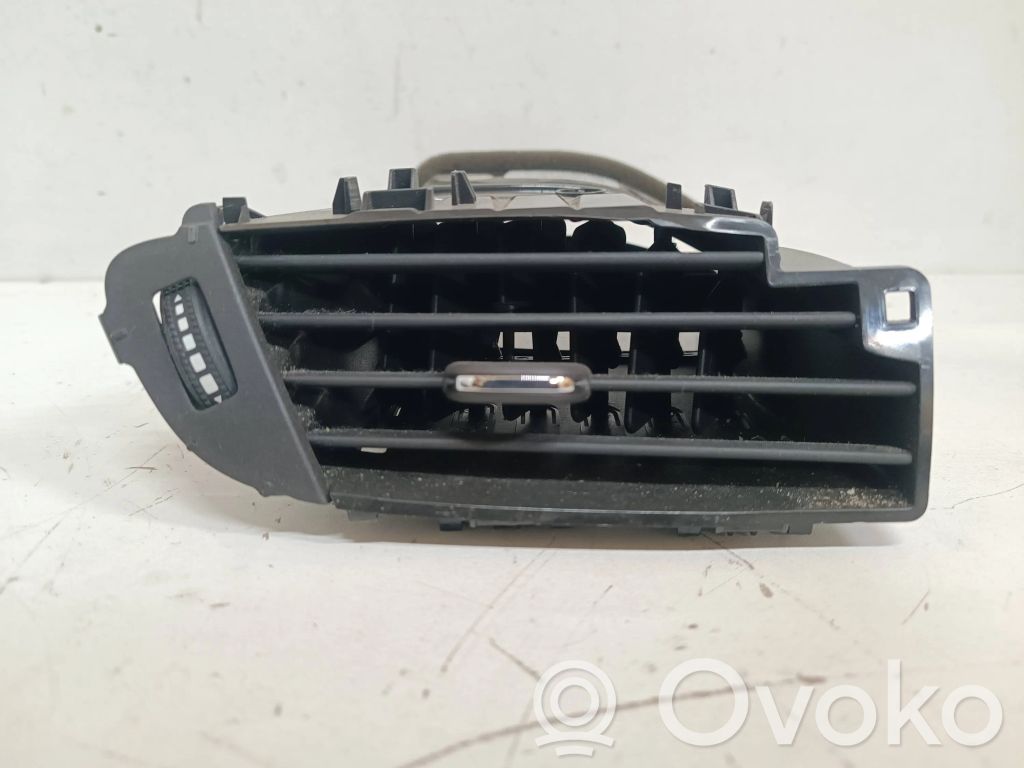 Opel Astra K Boczna kratka nawiewu deski rozdzielczej 