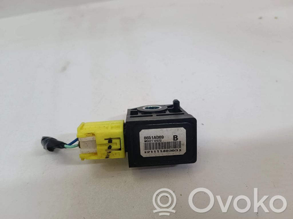 Airbagsensor Crashsensor Drucksensor   8651A069,2111140303