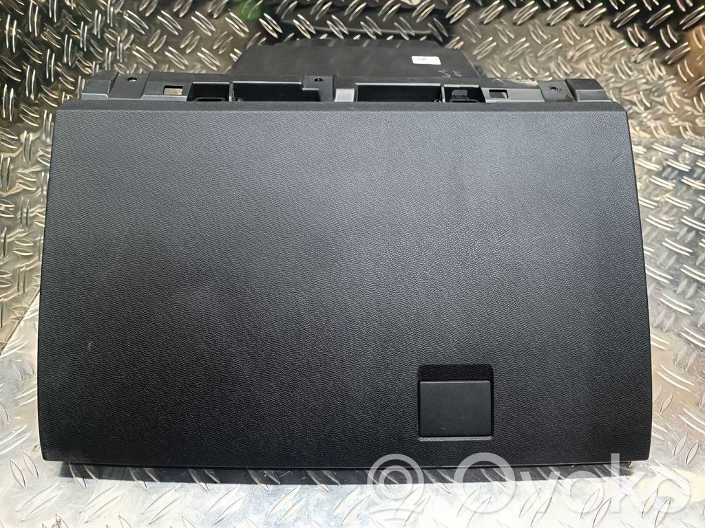 Citroen C4 III e-C4 Glove box 