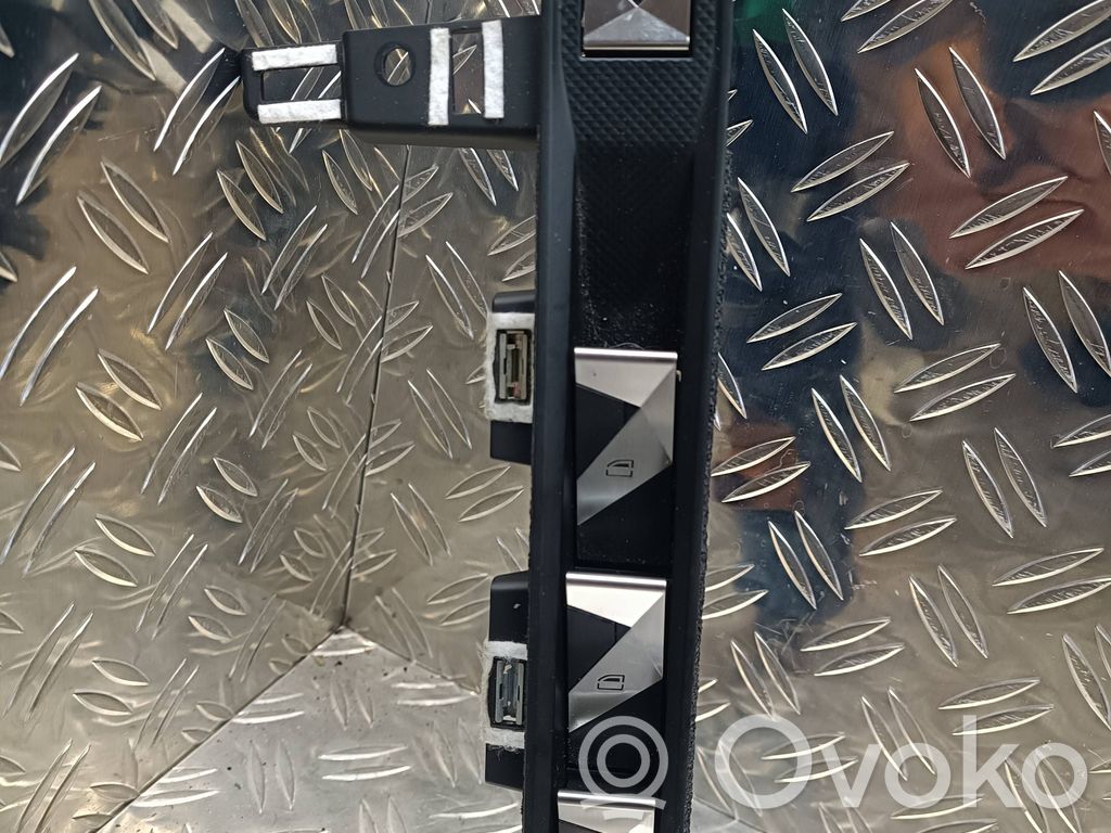 Electric window control switch   9821893677,9821893577,1114755A0