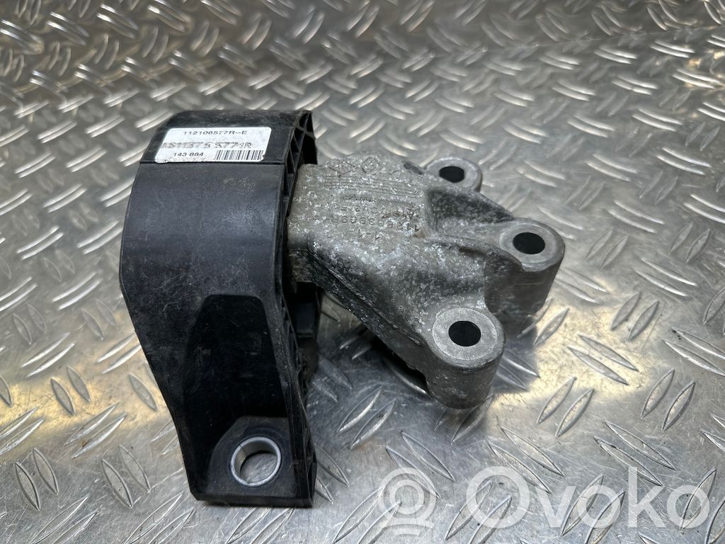 Renault Zoe Engine mount bracket 