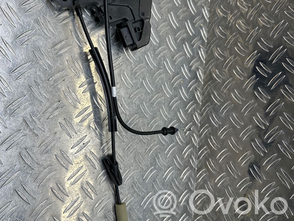 Citroen C4 III e-C4 Priekšpusē slēdzene 