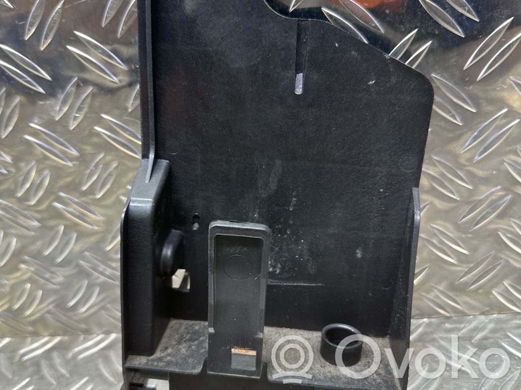 Peugeot 308 Other engine bay part 