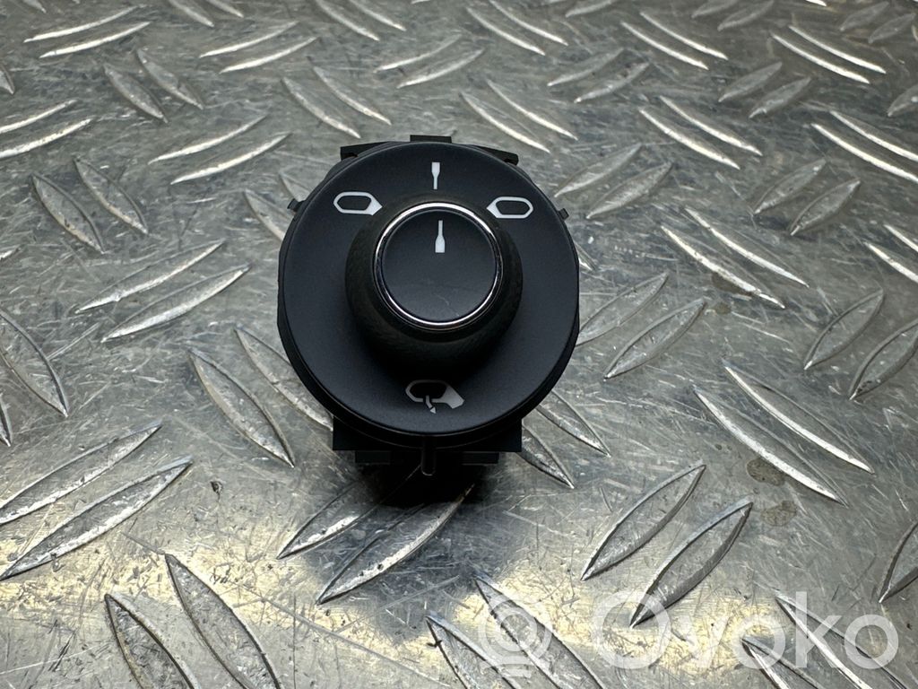 Citroen C3 Wing mirror switch 