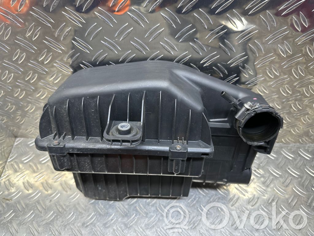 Peugeot 208 I Air filter box 