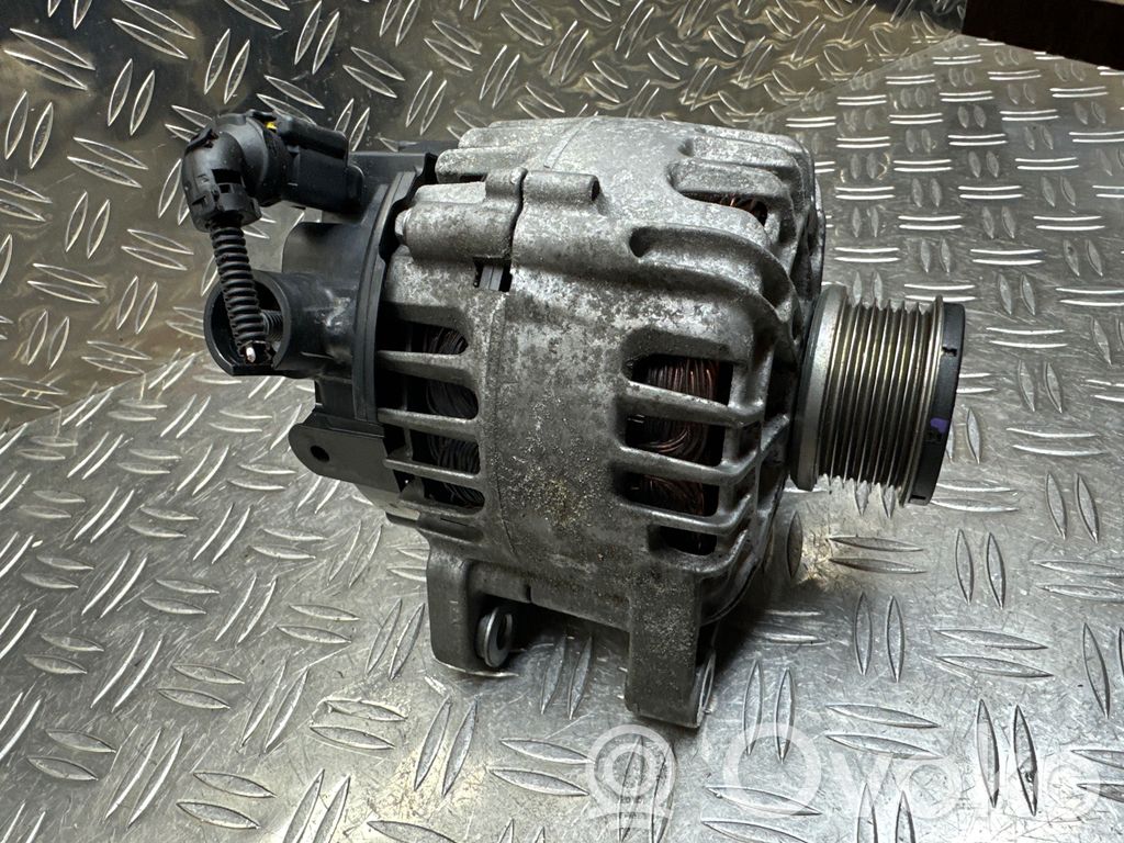 Peugeot 208 II Generator/alternator 
