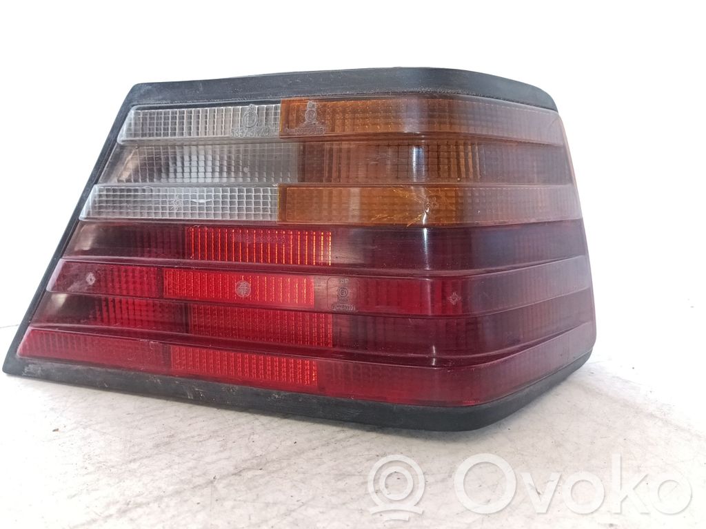 Mercedes-Benz E W124 Lampa tylna 