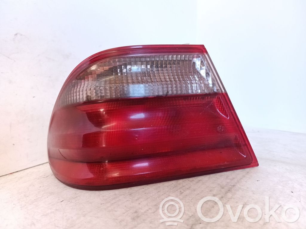 Lampa tylna   A2108203364,318001