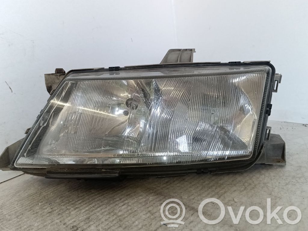 Headlight/headlamp   02A6024
