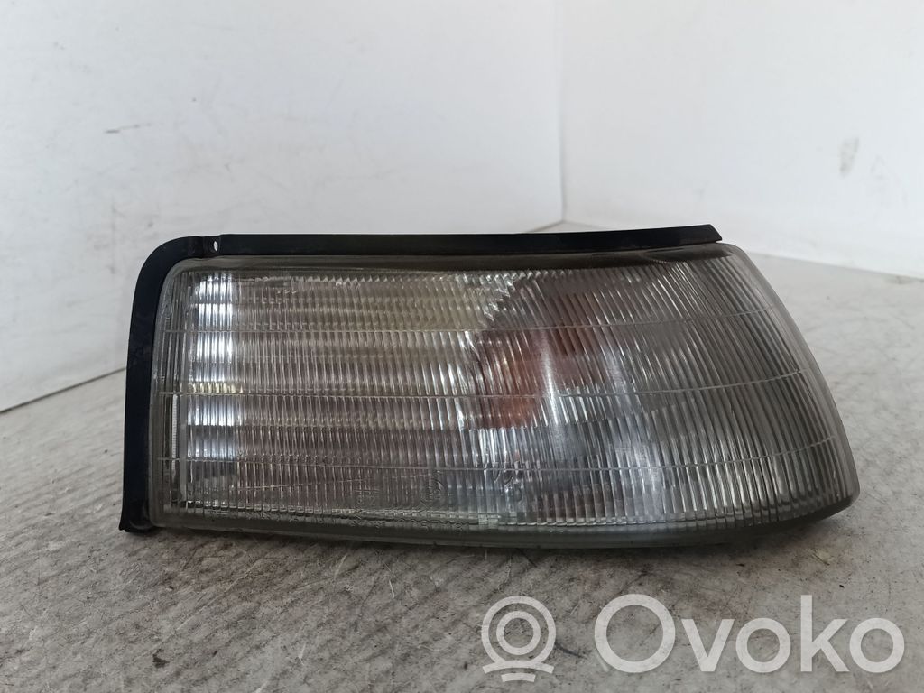 Front indicator light   21061272R