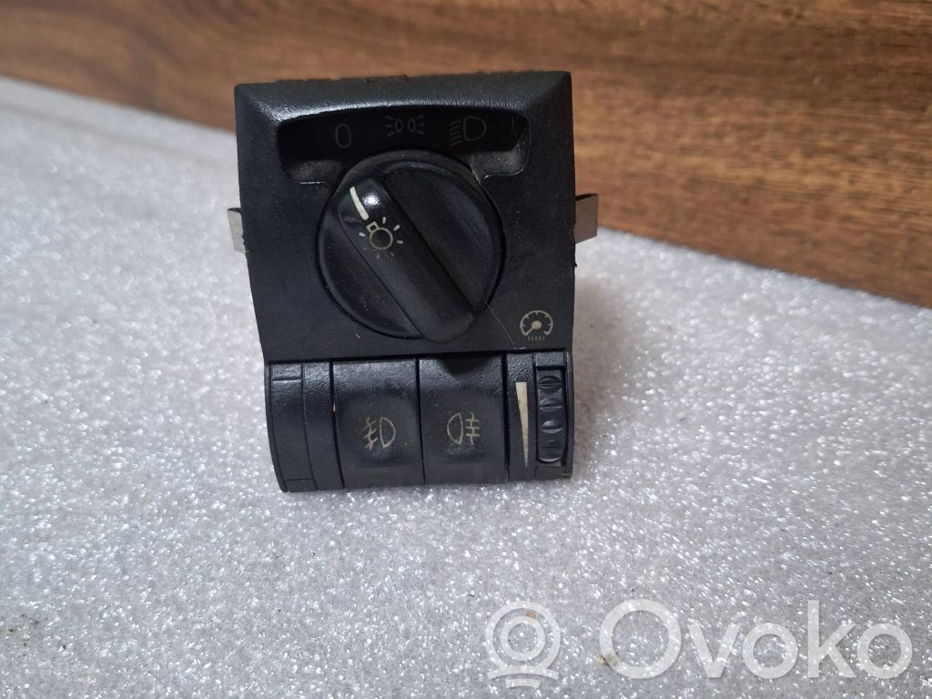 Opel Omega B2 Light switch 