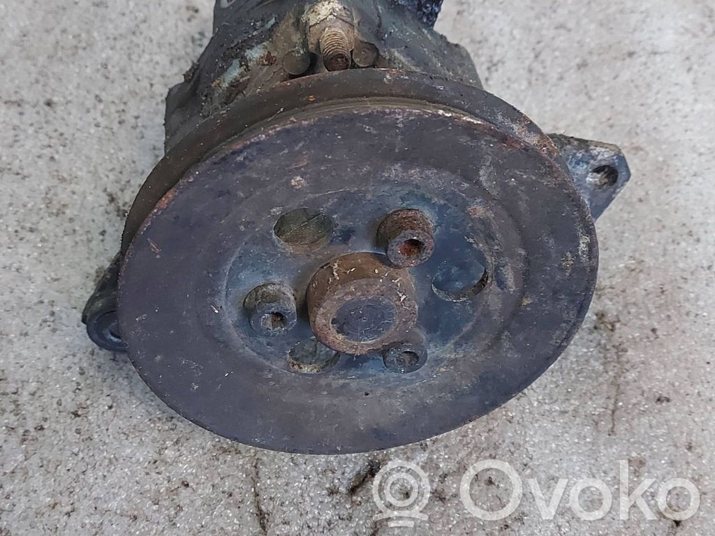 Audi 80 90 S2 B4 Ohjaustehostimen pumppu 