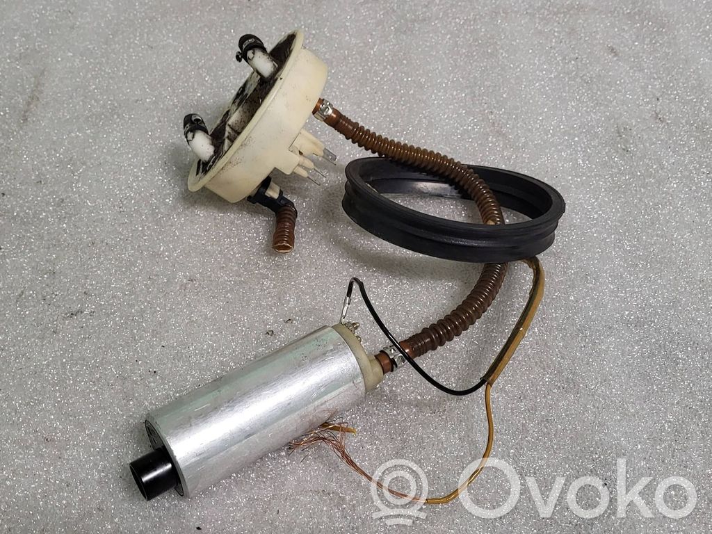 Audi A4 S4 B5 8D Bomba interna de combustible 