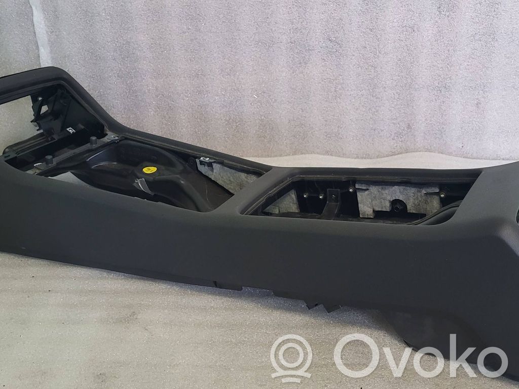 Audi A8 S8 D3 4E Centrinė konsolė 
