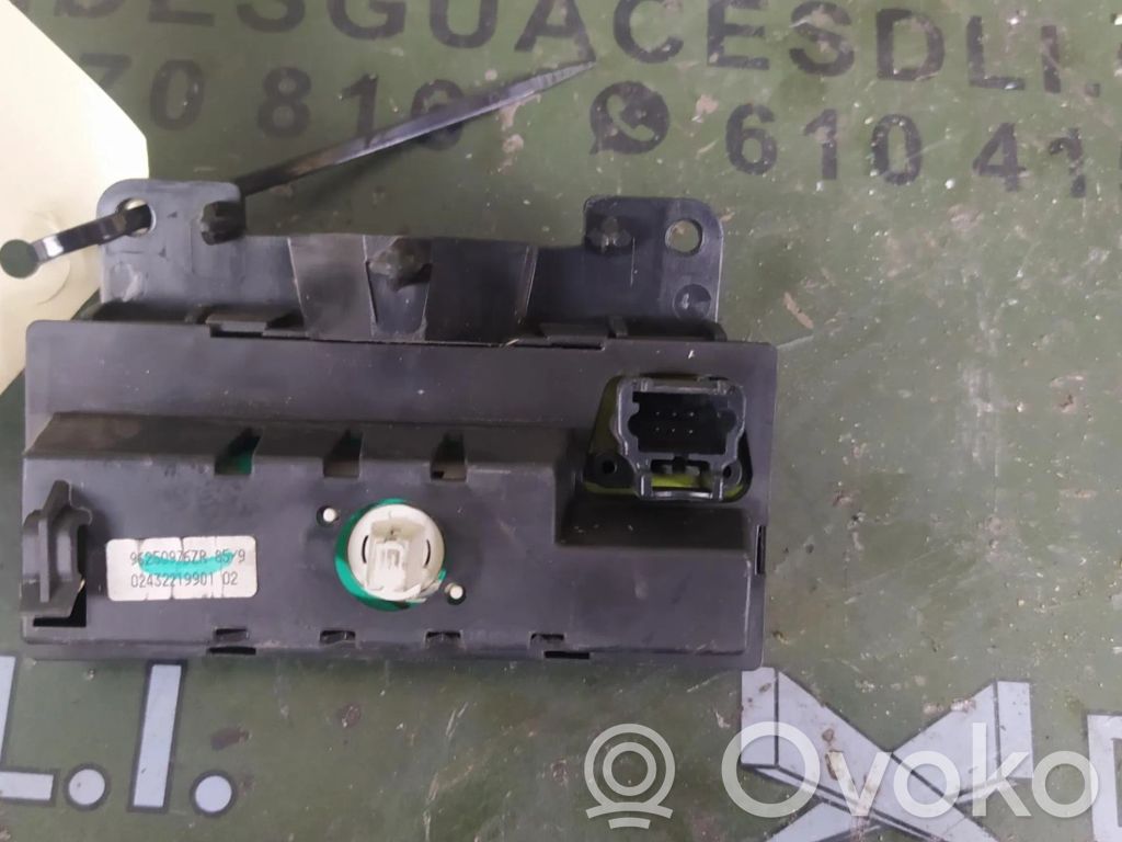 Peugeot 206+ Dzinēja vadības bloks 