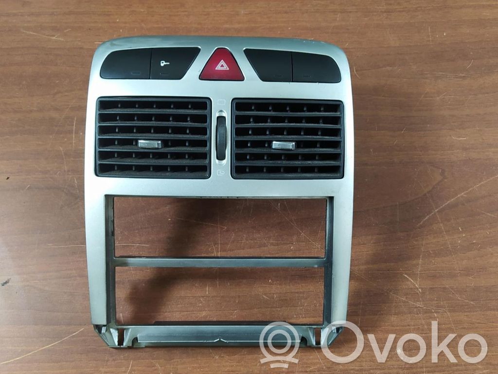 Peugeot 307 Griglia di ventilazione centrale cruscotto 