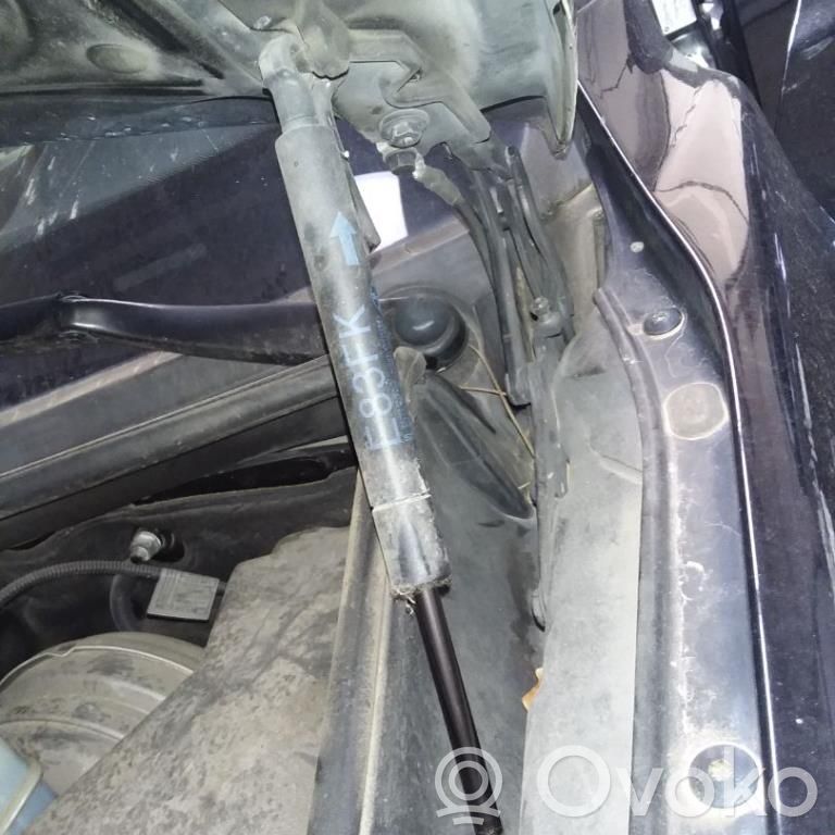 BMW X3 E83 Front bonnet/hood damper/strut 