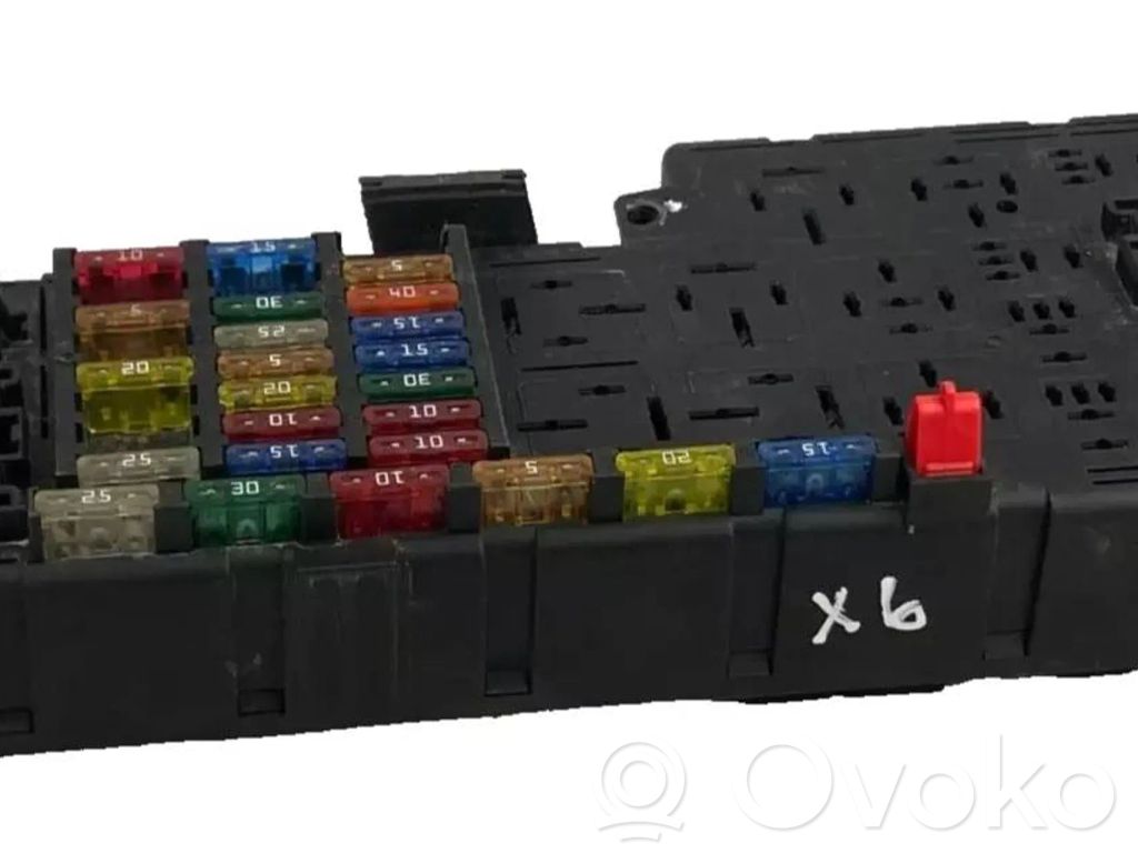 Volvo S80 Fuse module 