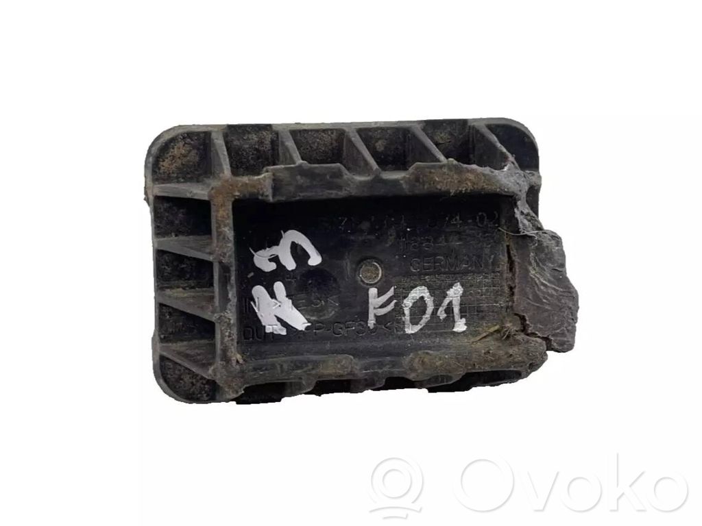 BMW 2 F45 Jacking socket point 