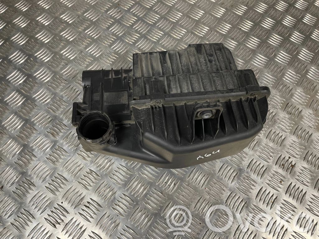 Peugeot 208 I Air filter box 