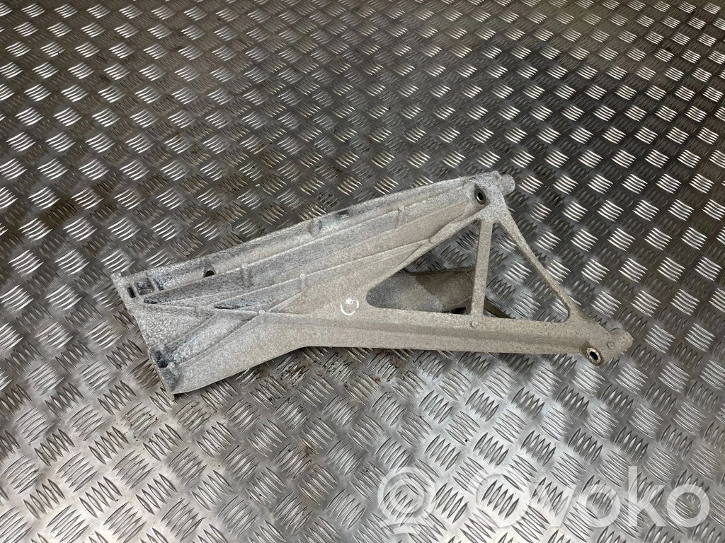 BMW i3 Engine mounting bracket 