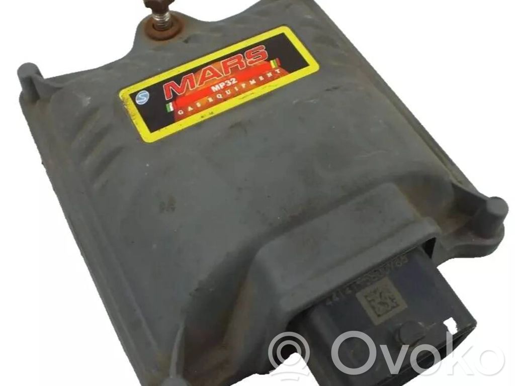 Toyota Corolla Verso E121 LP gas control unit module 