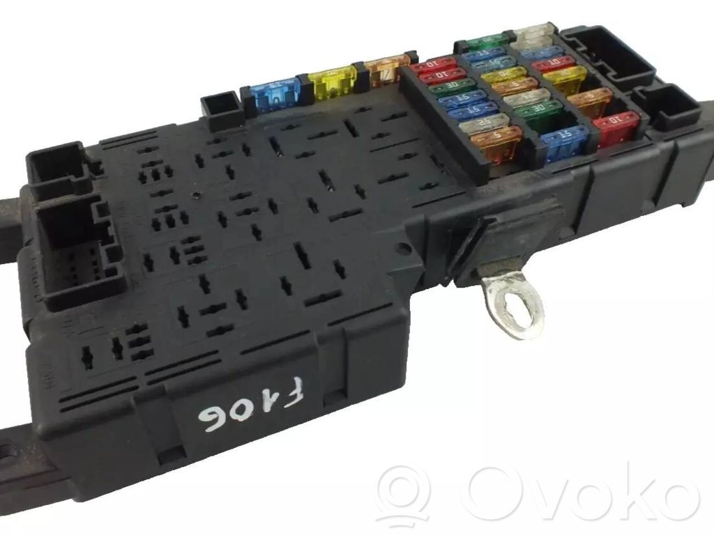 Volvo S60 Saugiklių blokas 