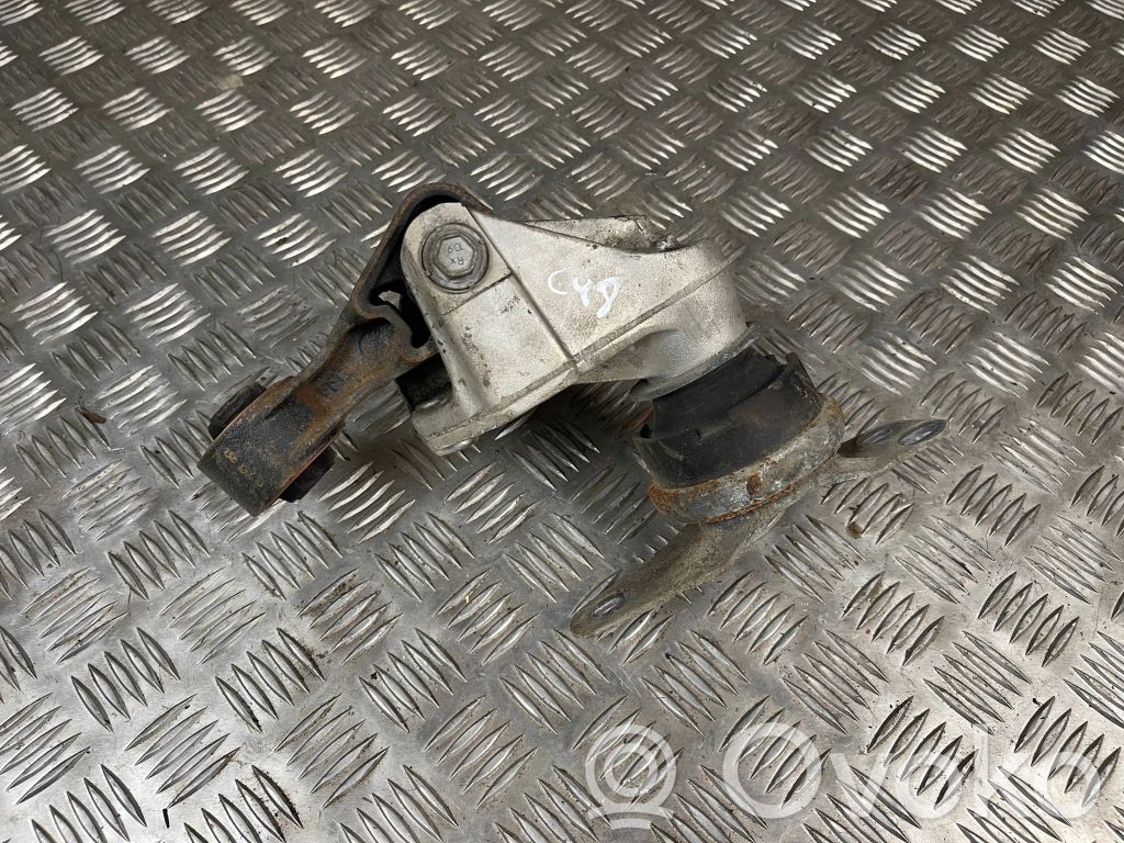 Peugeot 508 Engine mount bracket 