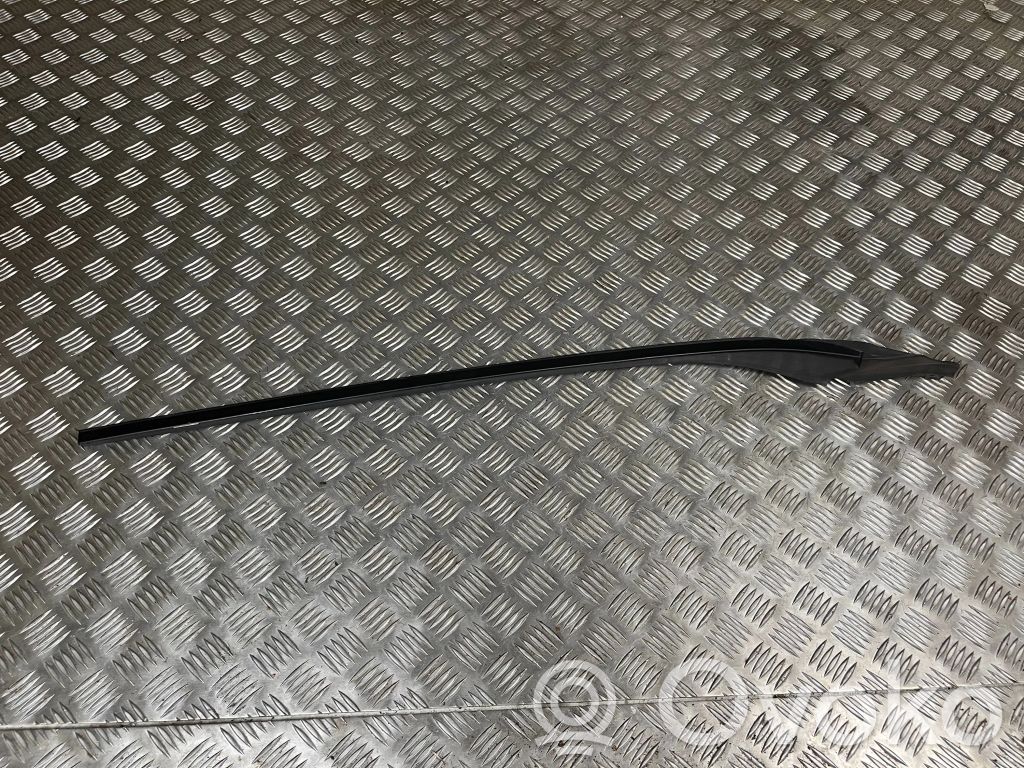 Volvo V60 Windshield trim 