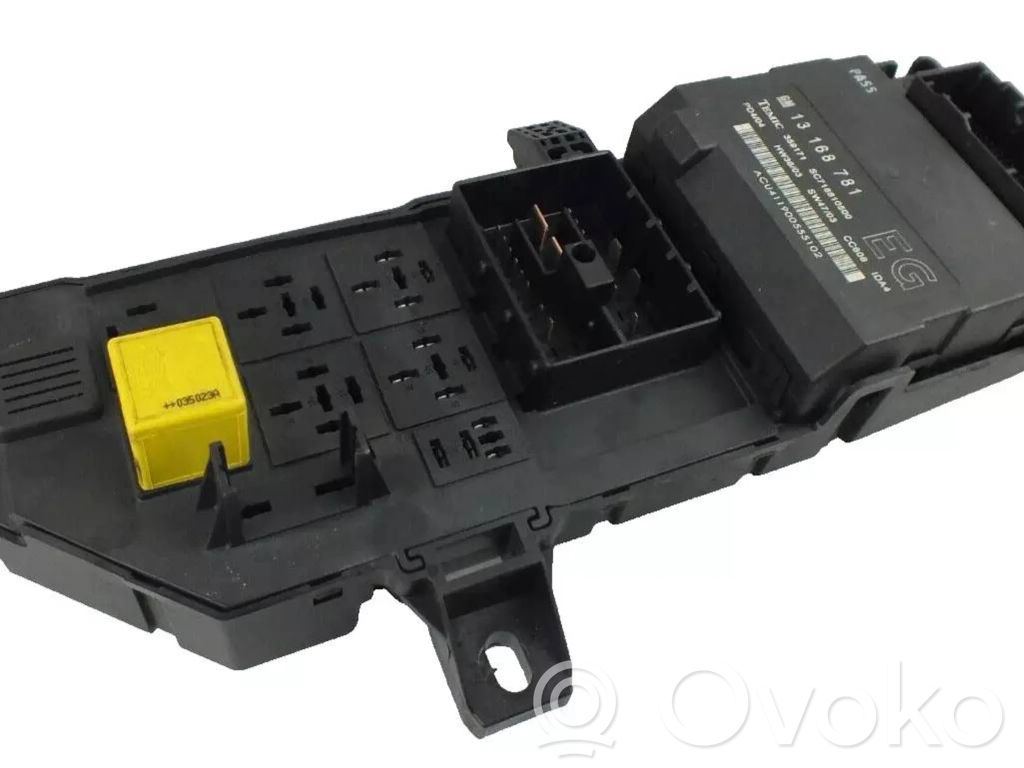 Opel Signum Fuse module 