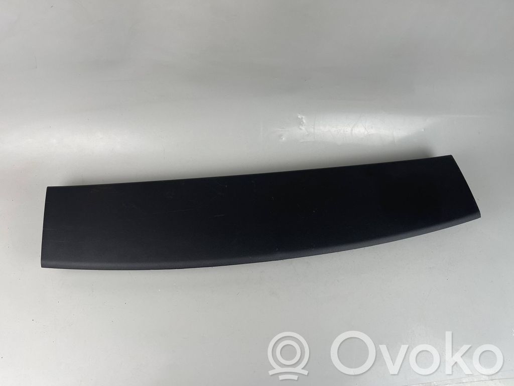DS Automobiles 7 Crossback Tailgate trim 