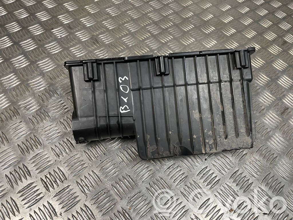 Peugeot 208 I Air filter box 