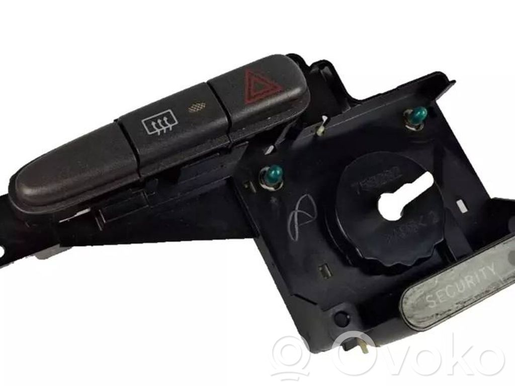 Toyota Yaris Verso Hazard light switch 