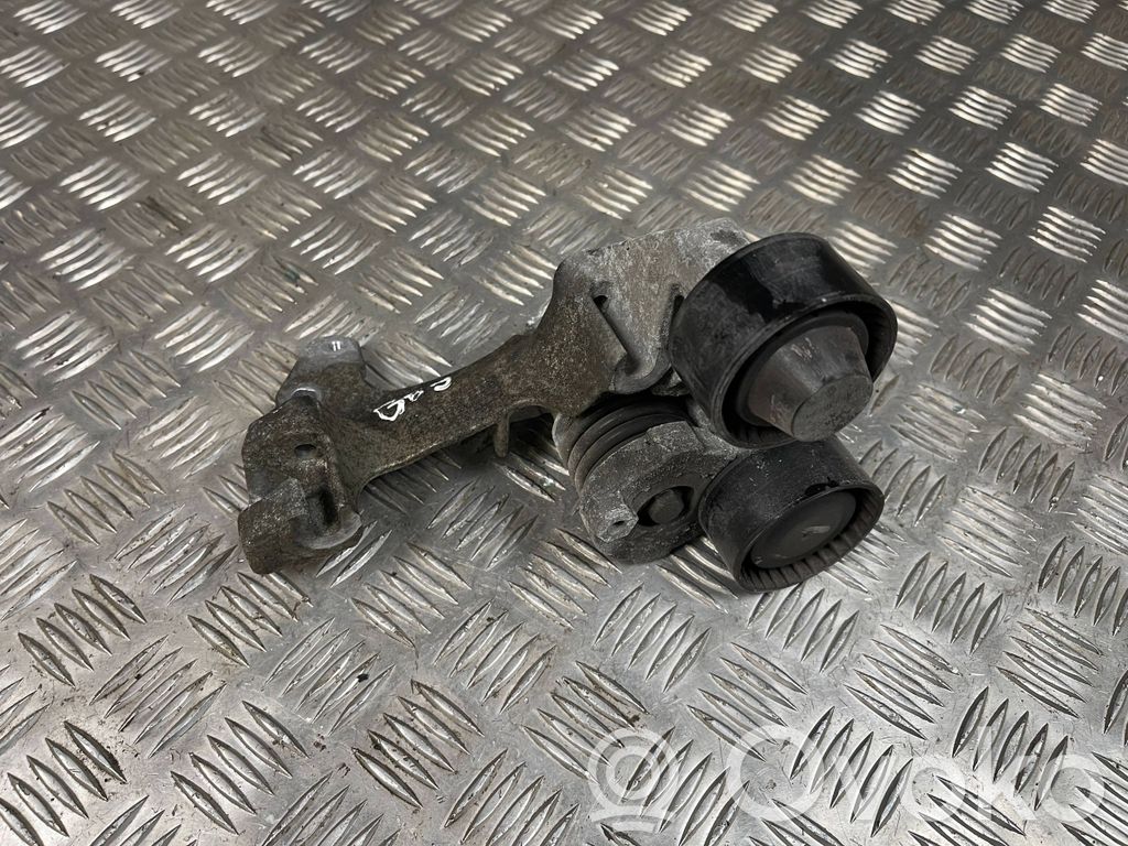 Renault Clio IV Halterung Lichtmaschine 