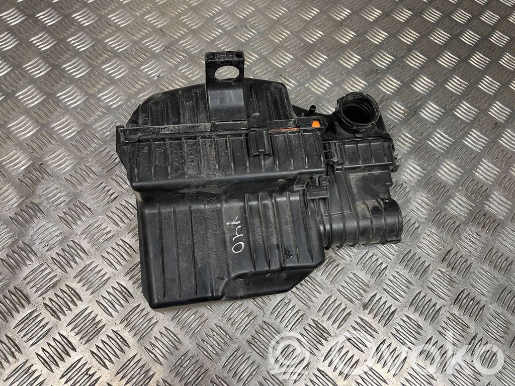 Peugeot 208 I Air filter box 