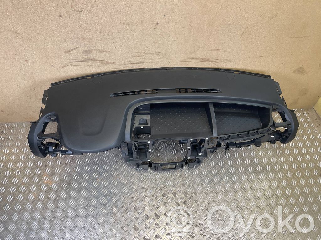 Renault Trafic III (X82) Panelė 